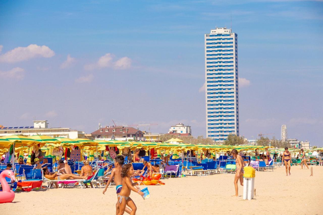 צ'סנטיקו Hotel Dolcevita מראה חיצוני תמונה