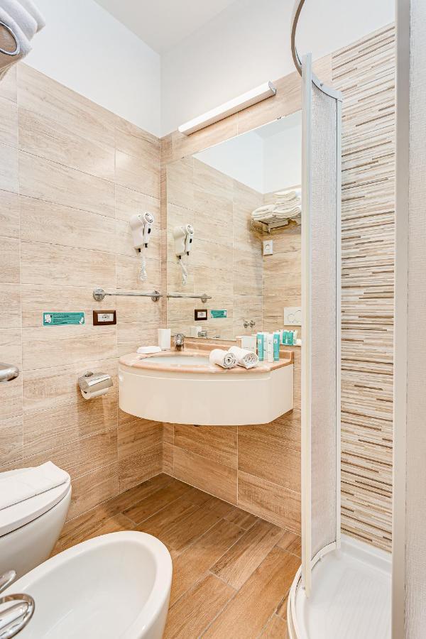 צ'סנטיקו Hotel Dolcevita מראה חיצוני תמונה