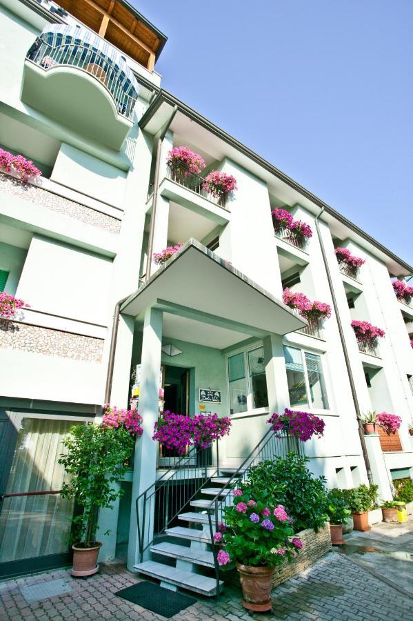 צ'סנטיקו Hotel Dolcevita מראה חיצוני תמונה