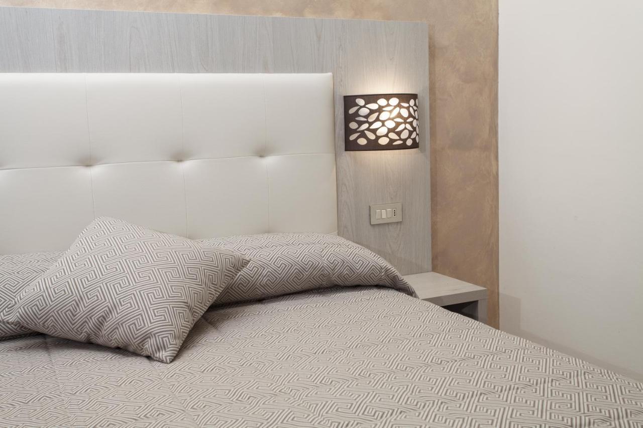 צ'סנטיקו Hotel Dolcevita מראה חיצוני תמונה