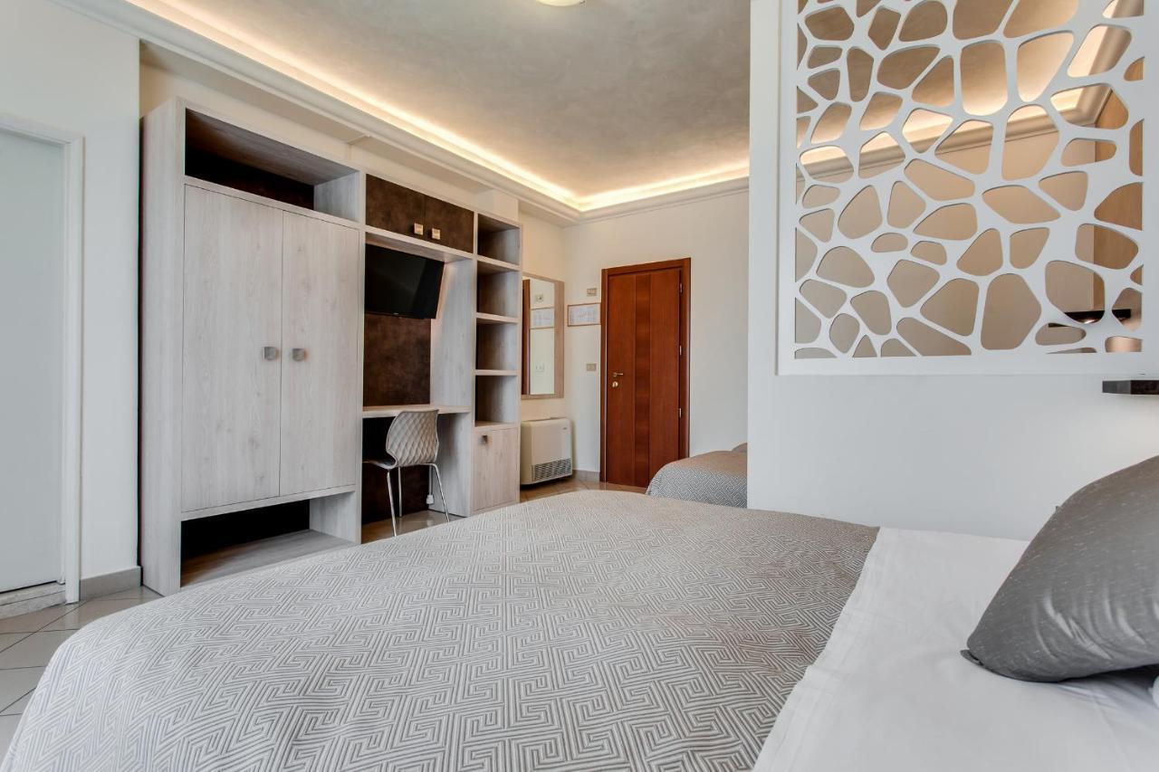 צ'סנטיקו Hotel Dolcevita מראה חיצוני תמונה