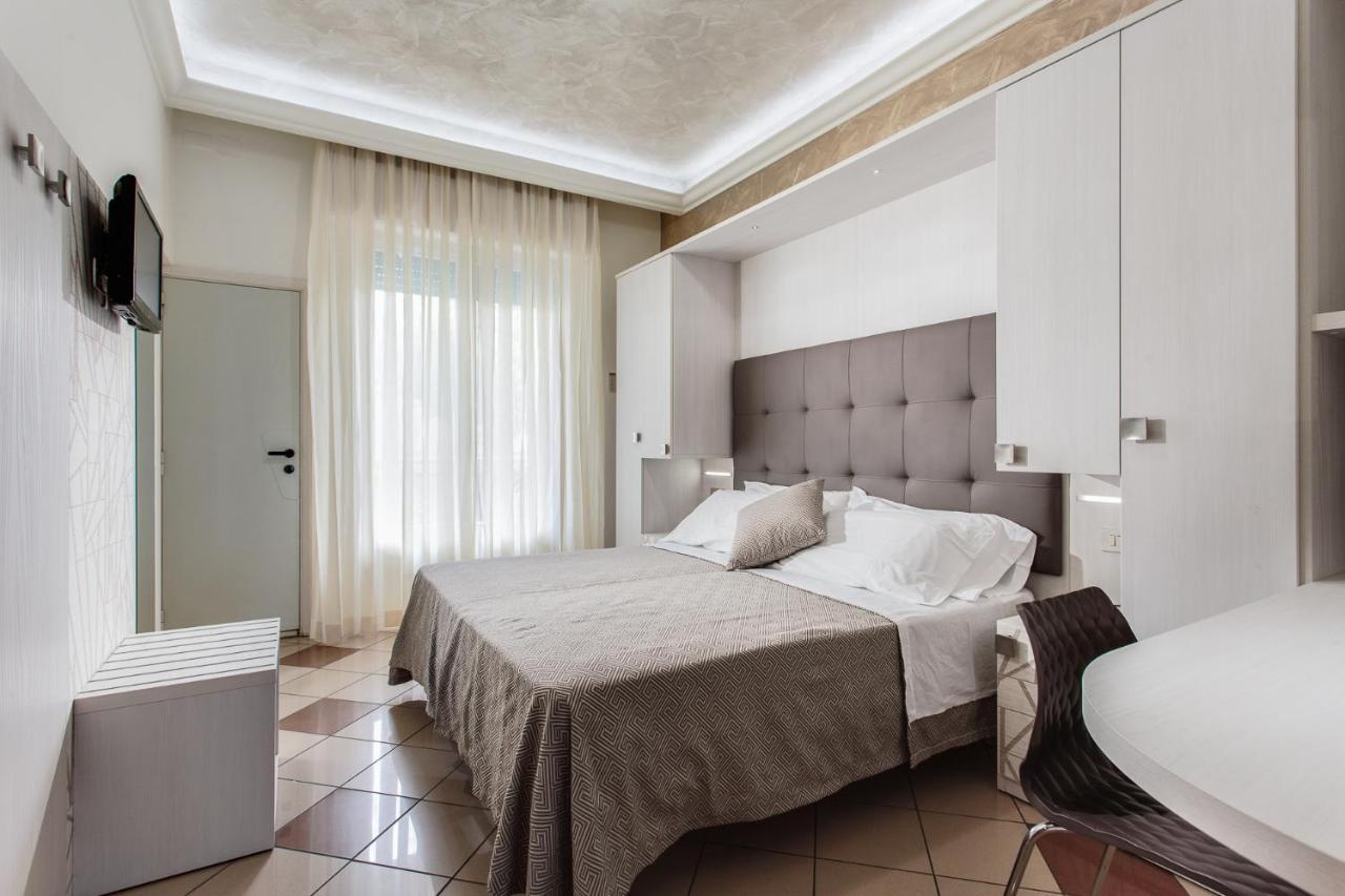 צ'סנטיקו Hotel Dolcevita מראה חיצוני תמונה