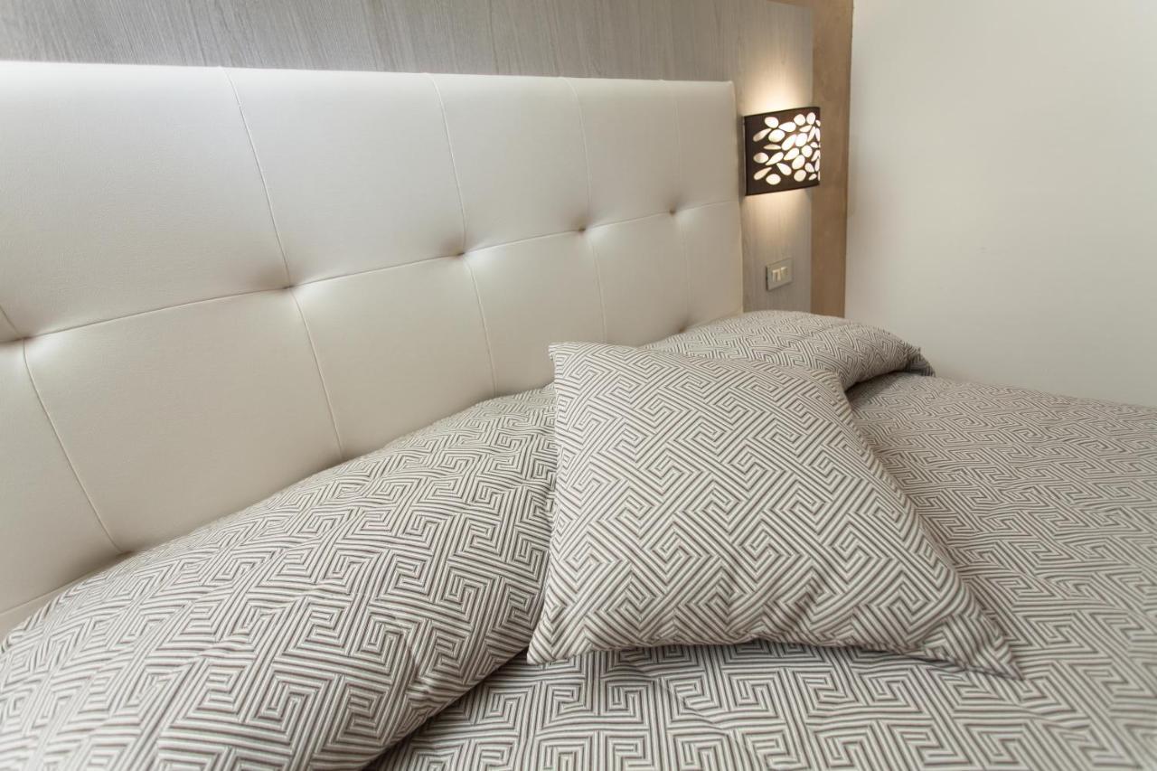 צ'סנטיקו Hotel Dolcevita מראה חיצוני תמונה