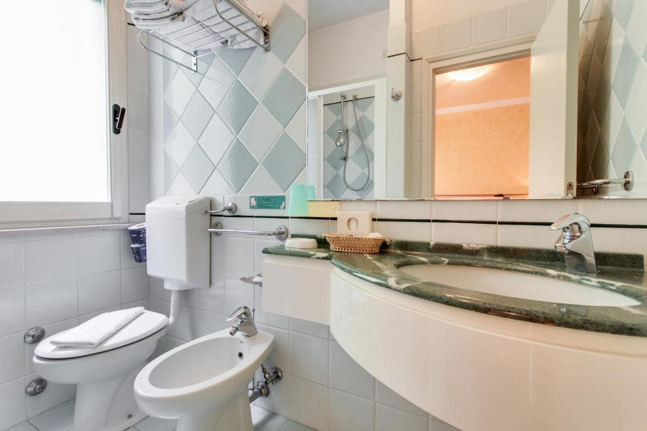 צ'סנטיקו Hotel Dolcevita מראה חיצוני תמונה