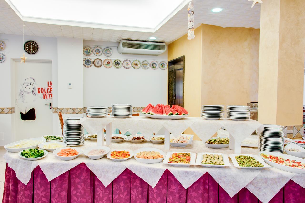 צ'סנטיקו Hotel Dolcevita מראה חיצוני תמונה