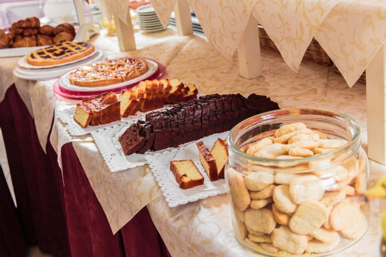 צ'סנטיקו Hotel Dolcevita חדר תמונה